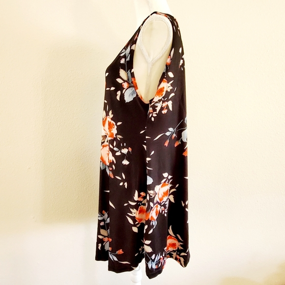 MOLERANI
Casual Swing Simple T-Shirt Loose Dress - Picture 5 of 8